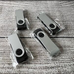 (1)Gray USB Flash Drive 4G